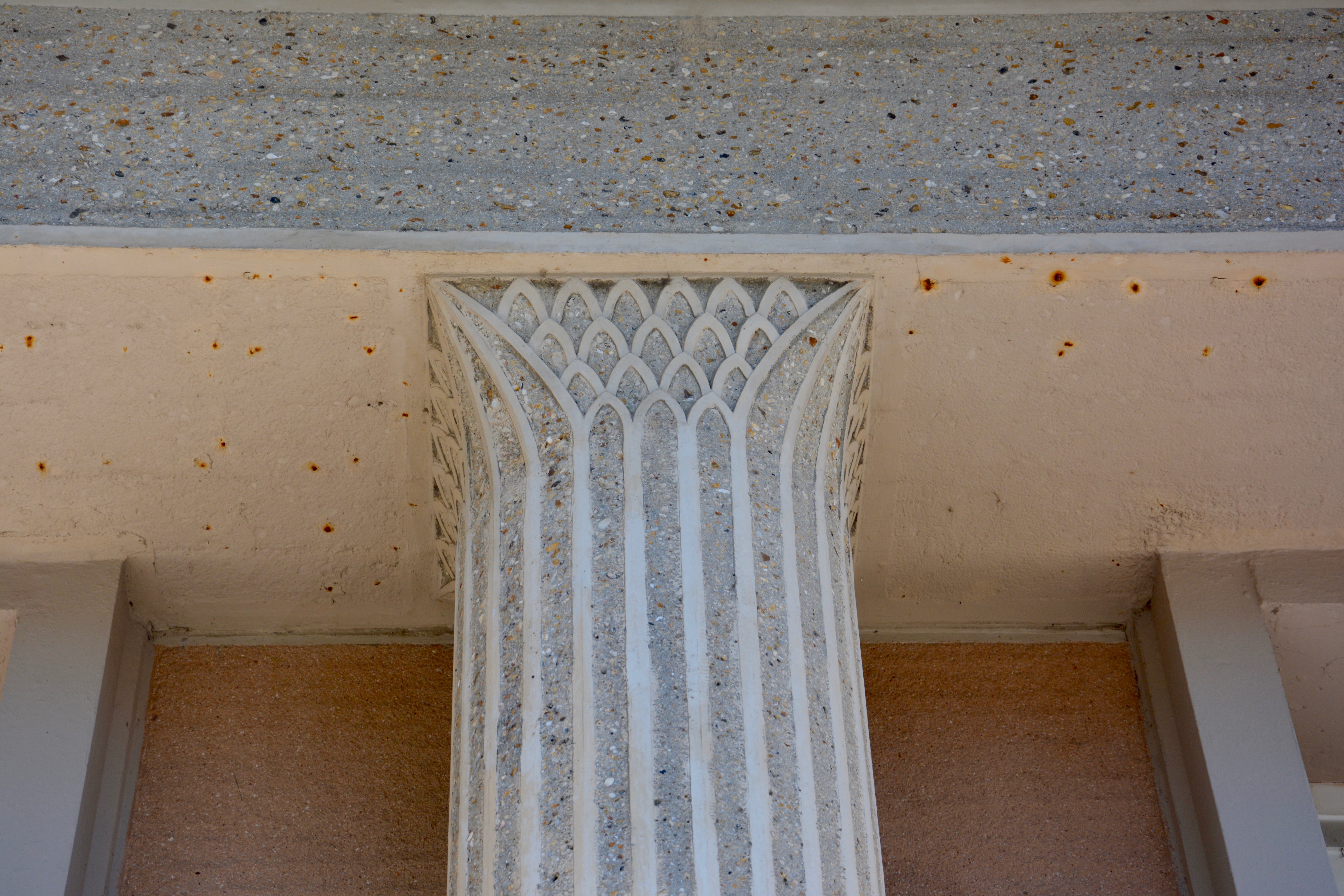 Detalle_columna_Perret