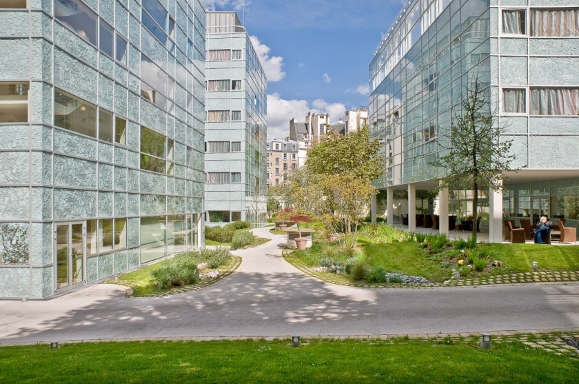 hopital_cognacq-jay_-_vue_exterieure_centrale