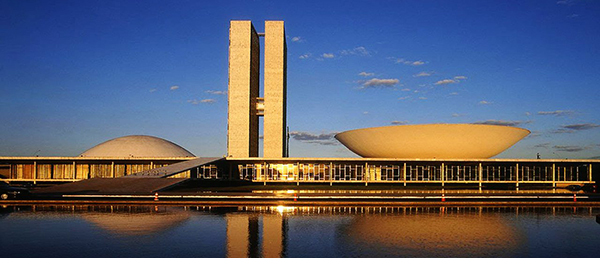 niemeyer_0_central_-_brasilia_congres_national-1b5f2